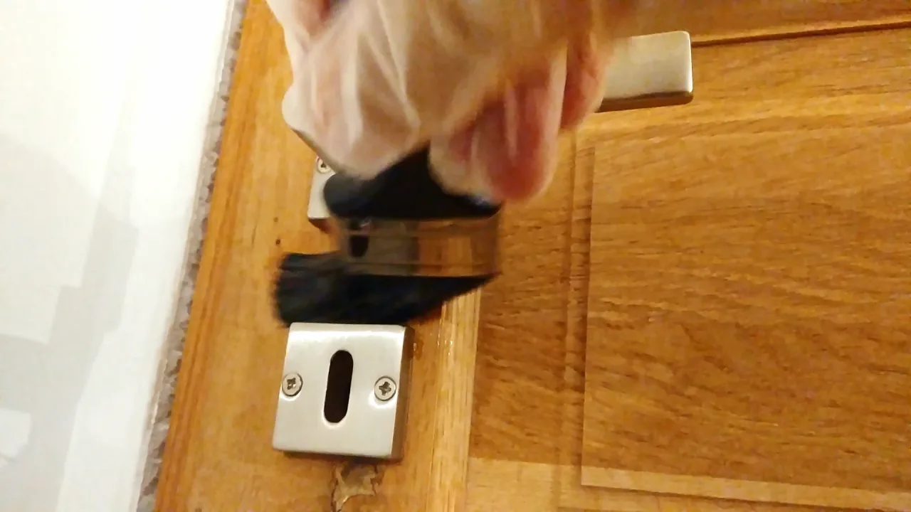 Appliquer sur la porte