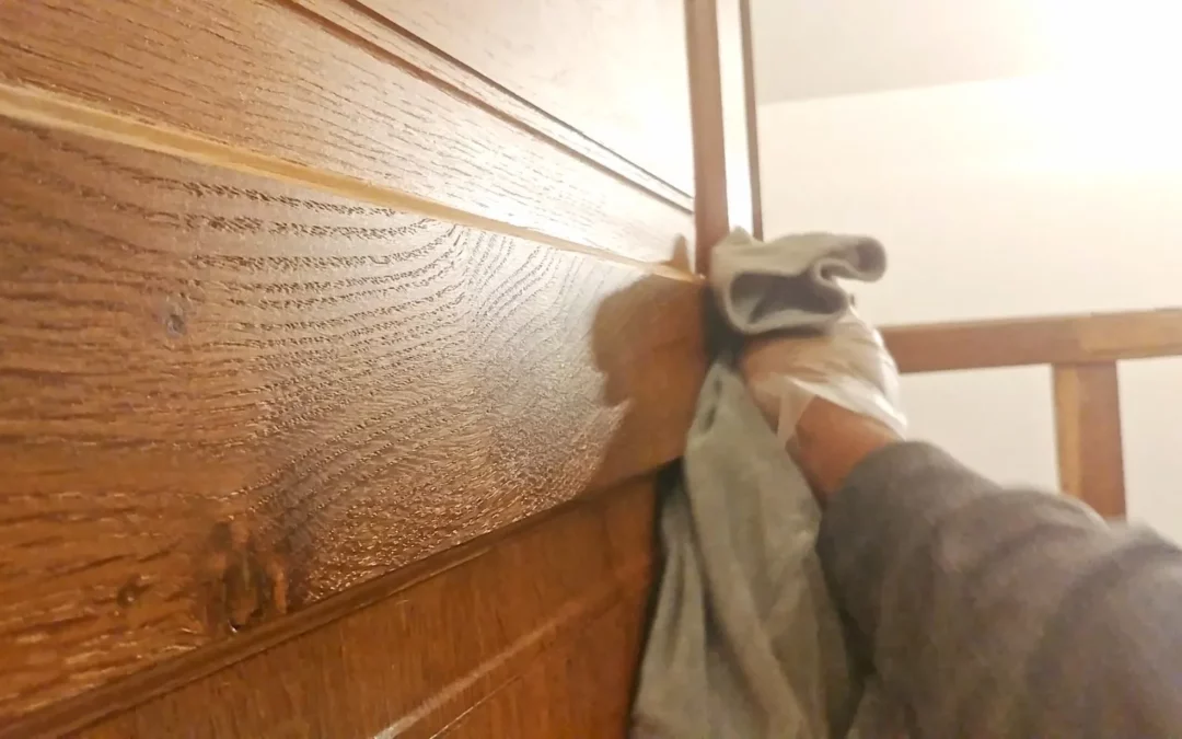 Comment appliquer Rubio Monocoat sur 5 portes sans dégonder ni démonter